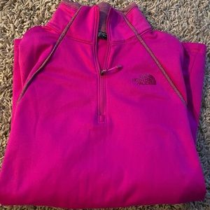 Size large north face pull over